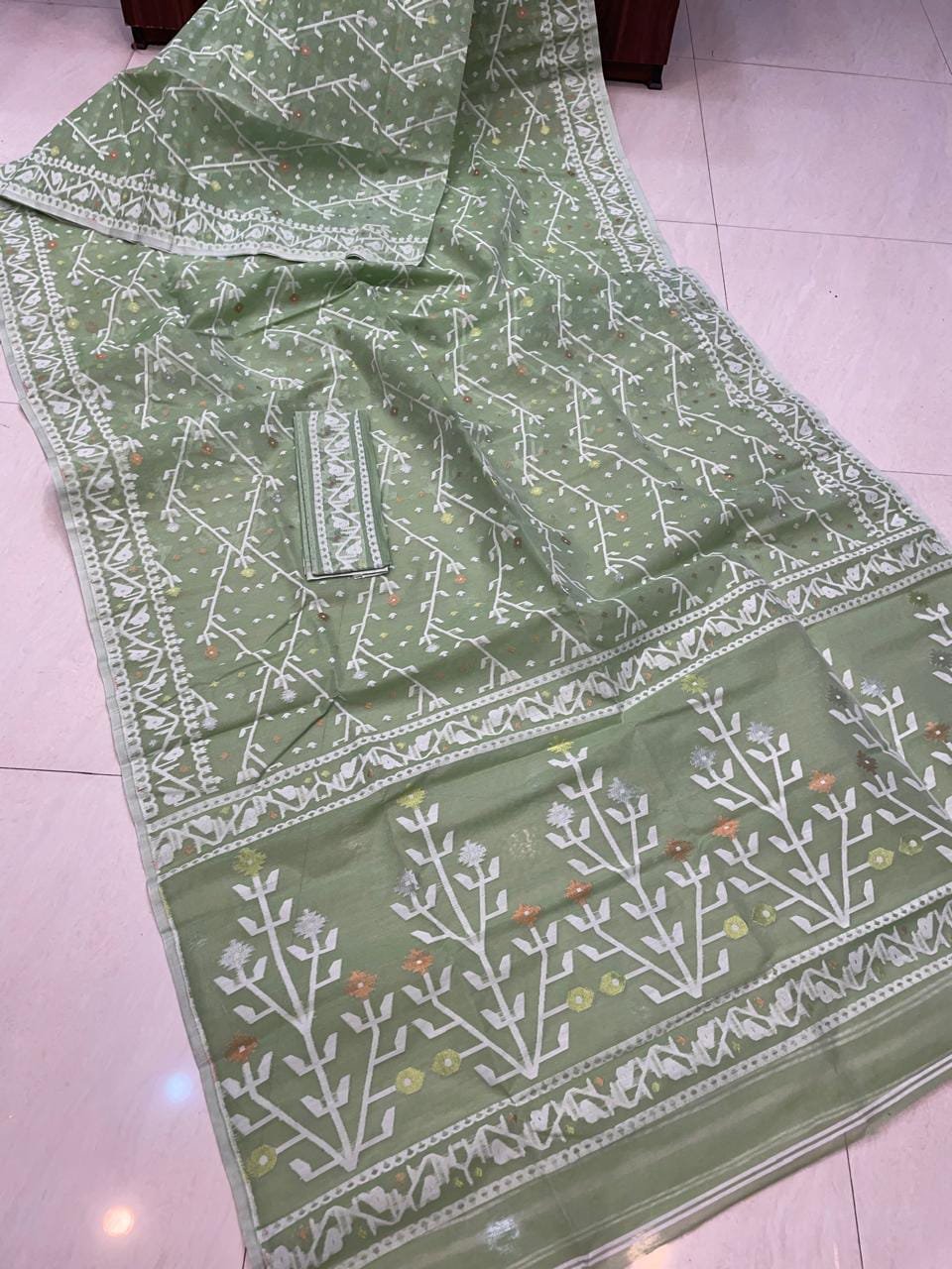 Resome Jamdani Saree - Image 12