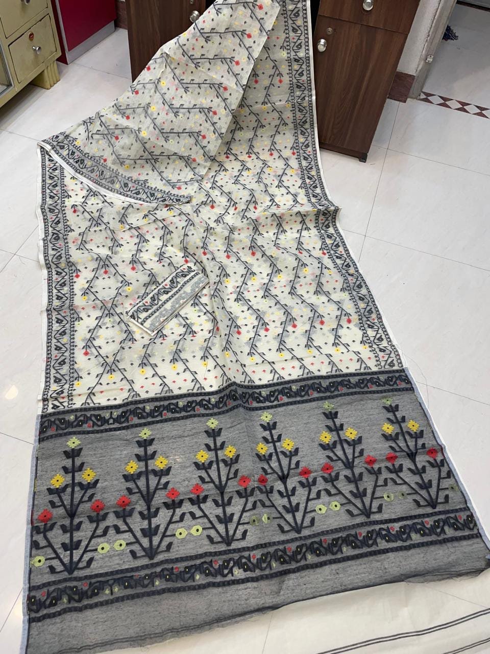 Resome Jamdani Saree - Image 6