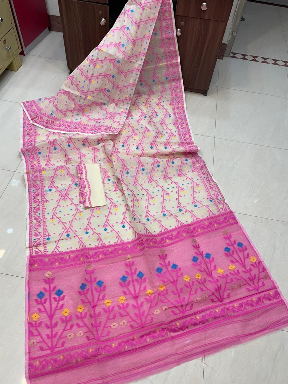 Resome Jamdani Saree - Image 13