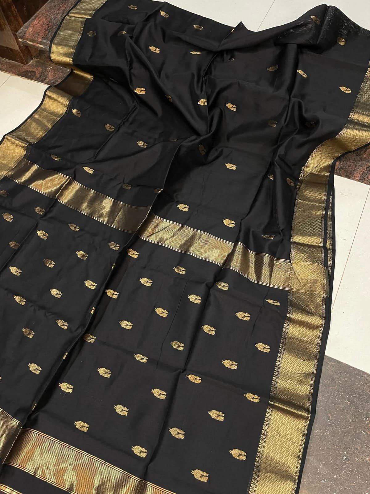 Maheswari Cotton Silk Saree - Image 12